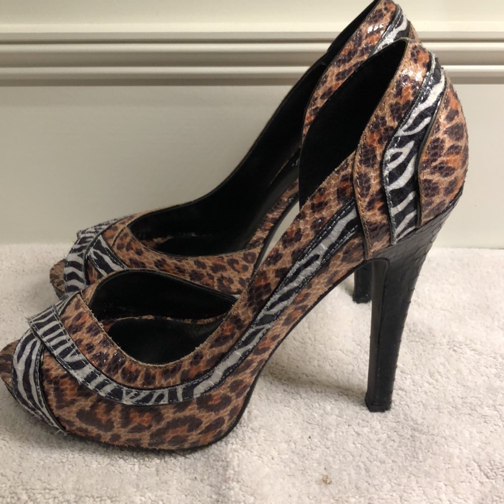 Wines Delicious brand shoes - size 9